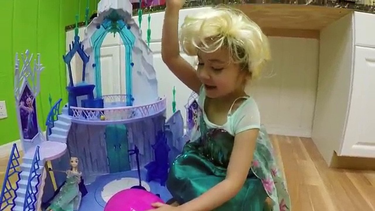 GIANT Frozen Elsas Ice Palace Castle Huge Egg Surprise Opening Frozen Toys Kristoff & Anna Doll