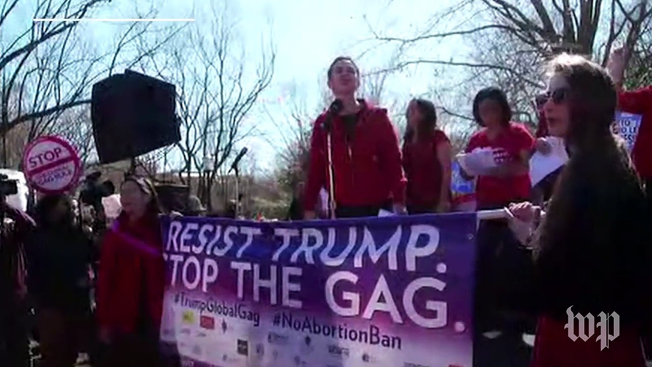 Hundreds participate in 'Day Without a Woman' protest in D.C.