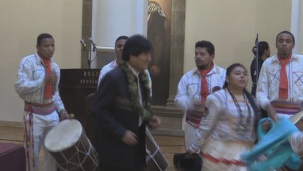 Evo Morales firma legalización de nuevos cocales en Bolivia