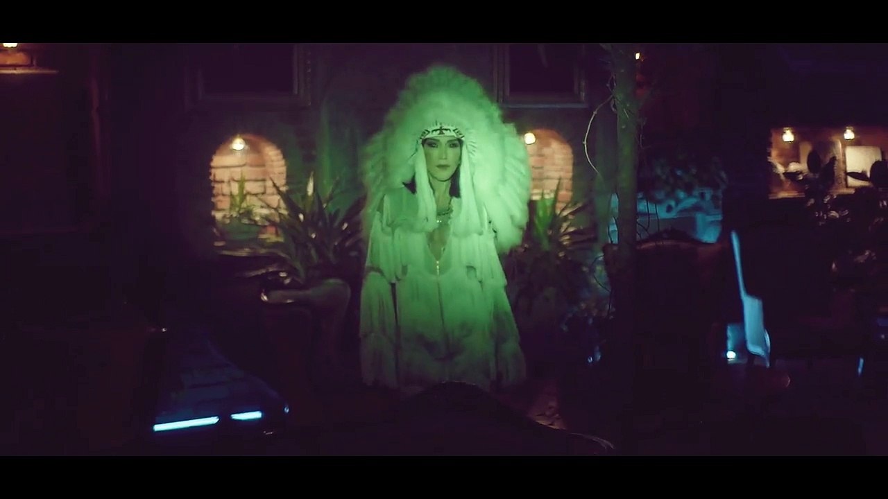 Hande Yener - Seviyorsun