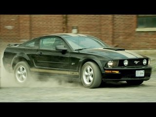 "Course Poursuite en Mustang" BRICK MANSIONS Extrait