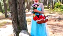 ПАУК БОЛЬНО ПРОТИВ ДЖОКЕРА !! Плохой мальчик против замороженные elsa Вт/ игрушка уроды семейные скрыты яйцо