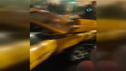 İzmir'de Feci Kaza: 1'i Ağır, 2 Yaralı