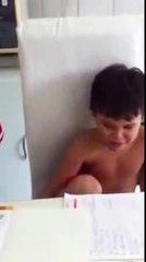 Garoto diz que a vida é muito difícil | Videos engraçados do Dailymotion
