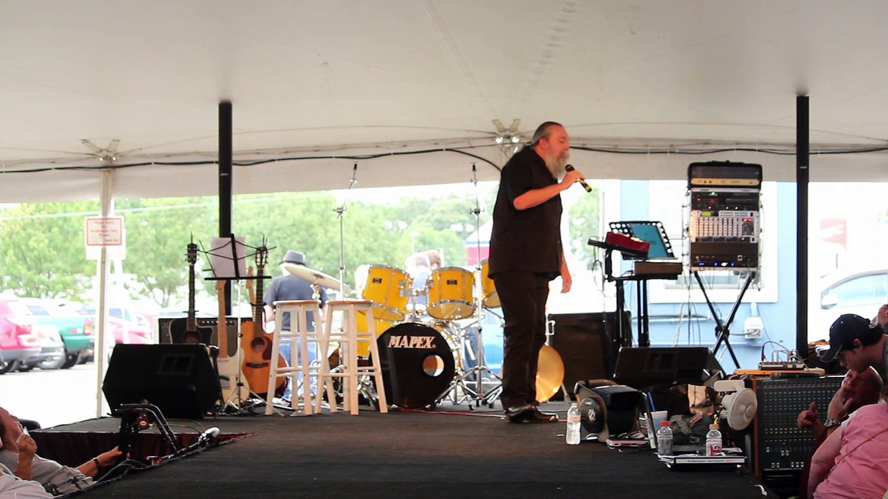 Neil Tate sings 'Spinout' Elvis Week 2016