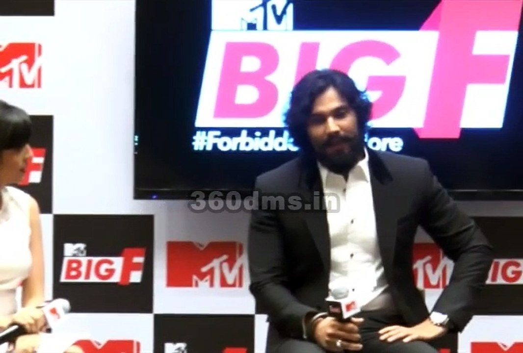 Randeep Hooda's ADVICE For All MEN- Women Are Not The Objects Of Your Desire