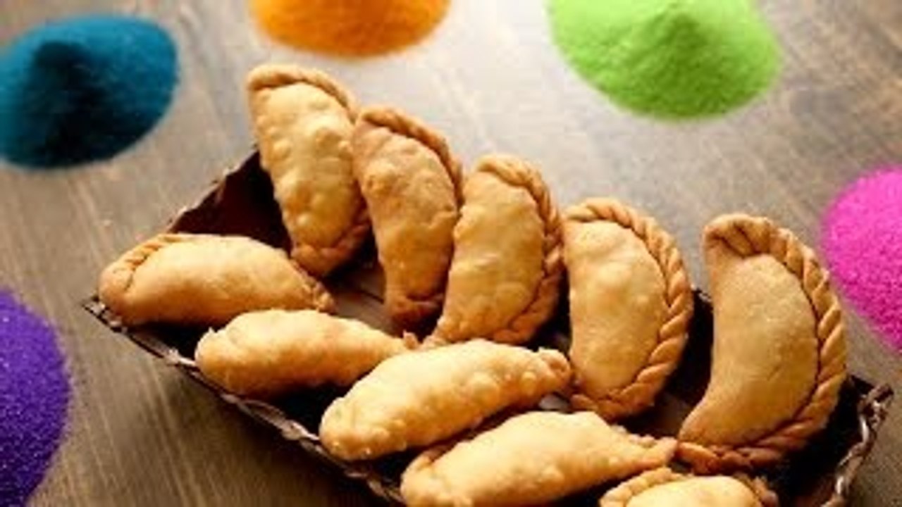 How To Make Baked Gujiya | Holi Special | Baked Karanji Recipe | Beat Batter Bake With Upasana