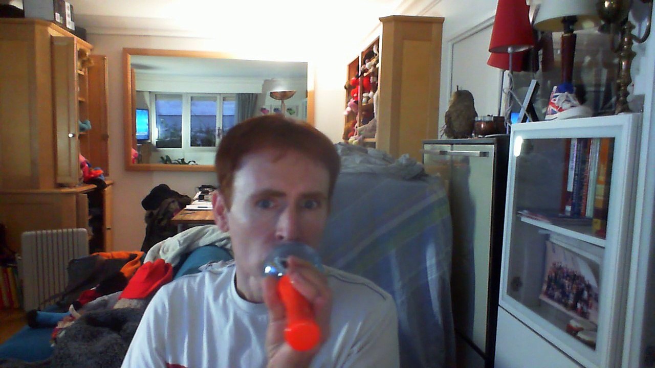 Wiwi égratigne "all the way" de Craig David