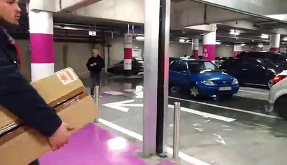 Le parking de Rive Gauche à Charleroi est déjà très très bien rempli