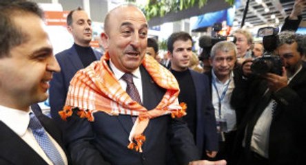 Çavuşoğlu 'Turistler Tutuklanıyor' Diyen Gazeteciye Ağzının Payını Verdi: Bullshit