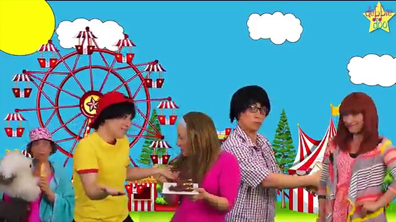 Daddy Finger Family Song - Five Finger Rhymes For Children - Debbie Doo!