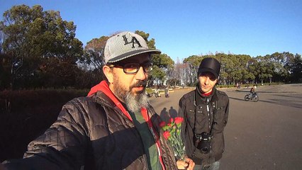 ENCARANDO JAPONESAS PEGADINHA