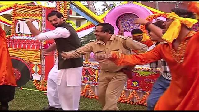 HOLI CELEBRATIONS 2017- GRAND MASTI With & Tv's HOLI Special Party- Celebs Go CRAZY