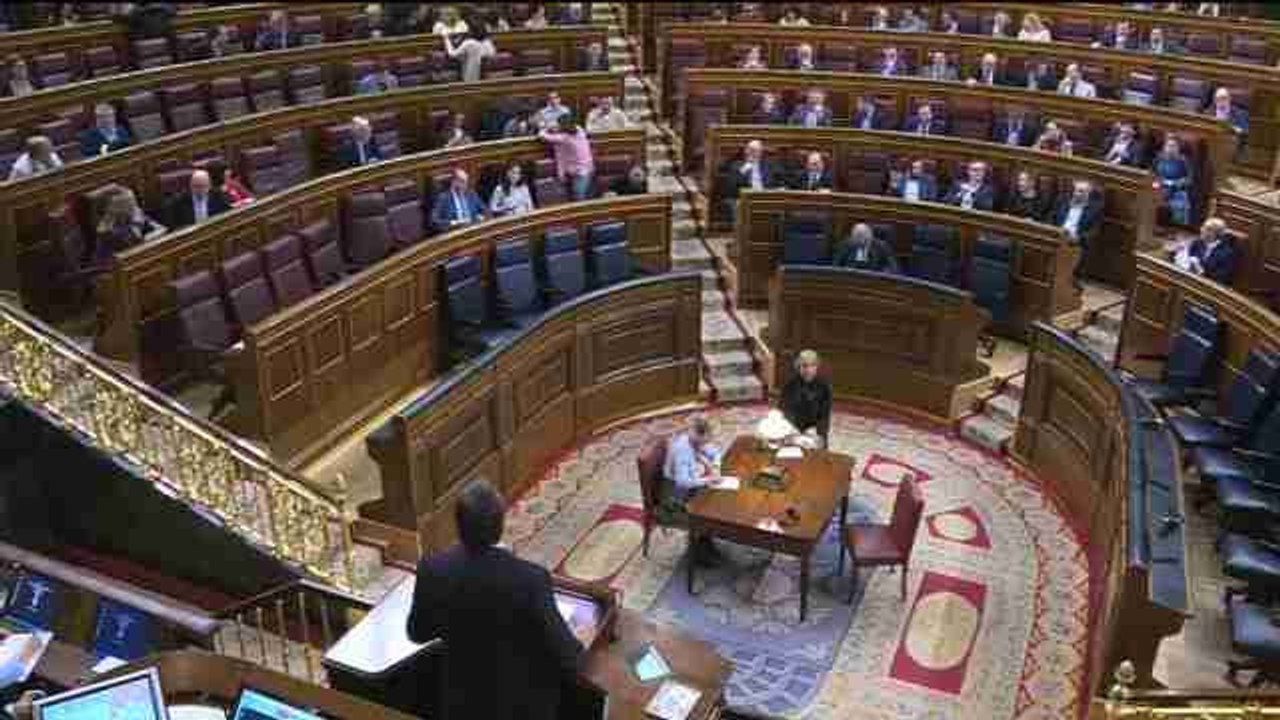 Diputados aplauden en la tribuna del Congreso la gesta del Barça