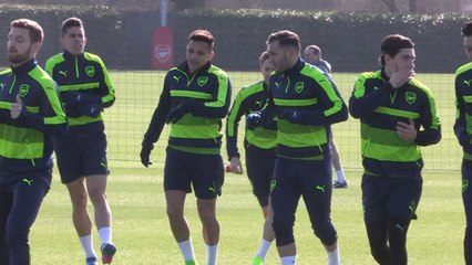 Walcott's stories have been 'exaggerated' - Wenger