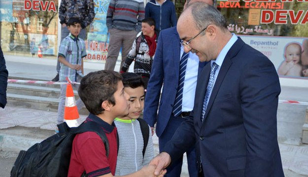 BÜNYAN BELEDİYE BAŞKANI ŞİNASİ GÜLCÜOĞLU: ”HALK İÇİN HALKLA İÇ İÇE HİZMET ÜRETİYORUZ”