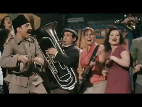 Çok Filim Hareketler Bunlar - Uçanları Vurmasınlar (Official Video)