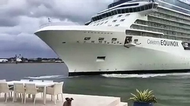 Quand un enorme paquebot fonce sur ta maison... Flippant!