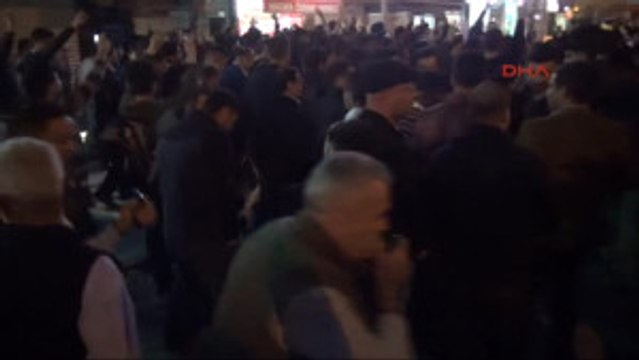 Mersin Ümit Özdağ ve Yusuf Halaçoğlu'na Katıldığı Toplantıya Girmek Isteyen Grubu Polis Engelledi