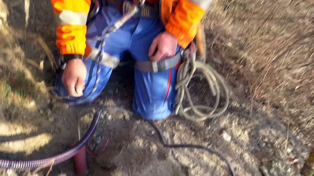 Hautes-Alpes : travaux acrobatiques pour les illuminations du château de Tallard