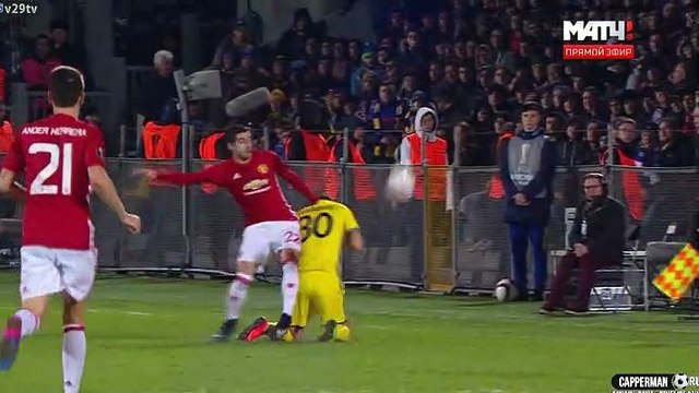 Henrikh Mkhitaryan Yellow Card (Elbowing) HD - FK Rostov	0-0	Manchester United