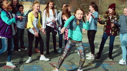 GRADE SCHOOL DANCE BATTLE! BOYS VS GIRLS!