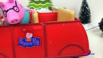 FAST LANE ACTION WHEELS AMBULANCE AND POLICE CRUISER STORY WITH GEORGE PIG AND SANTA CLAUS -UNBOXING-uqCRnrB