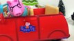 FAST LANE ACTION WHEELS AMBULANCE AND POLICE CRUISER STORY WITH GEORGE PIG AND SANTA CLAUS -UNBOXING-uqCRn