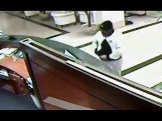 Catania - Arrestato rapinatore seriale di alberghi (02.03.17)