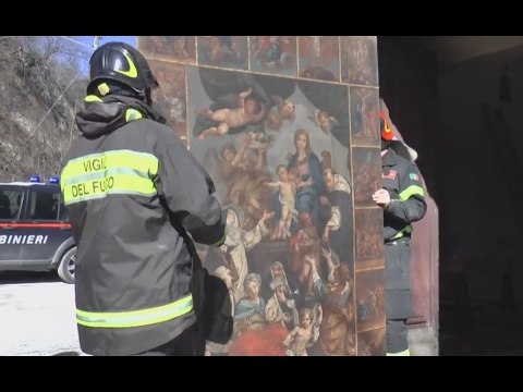Sabbieta di Camerino (MC) - Terremoto, recupero opere d'arte in chiesa (18.02.17)