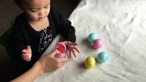 Learns ABC Phonics Alphabets opening plastic surprise eggs and ABC song-JIe2