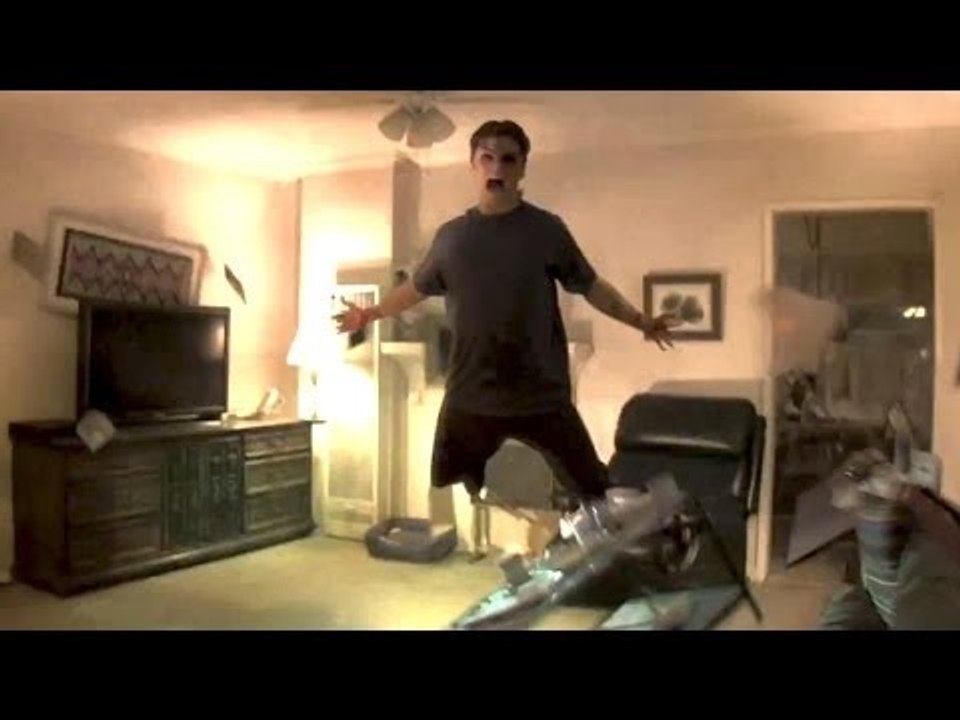 "L'exorcisme" PARANORMAL ACTIVITY "The Marked Ones" Extrait [Version Longue]