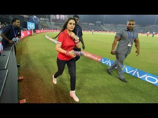 Preity Zinta abused Sanjay Bangar in front of players and staff |वनइंडिया हिन्दी