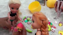 CRAB Encounter! Toddlers ELSA & ANNA at Beach - Afraid of CRABS - Mystery Treasure - Shopkins-Nsu0