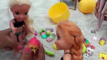 CRAB Encounter! Toddlers ELSA & ANNA at Beach - Afraid of CRABS - Mystery Treasure - Shopkins-Nsu0rMx