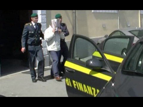 Frode nel commercio di prodotti hi-tech, arresti e sequestri (08.02.17)