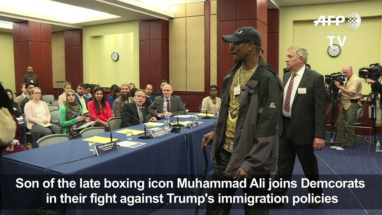 Muhammad Ali Jr helps punch back on Trump immigration order