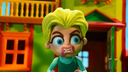 Hulk Hamburger Battle! Play Doh Food Fight Superheroes in Real Life Animations-kfTqaRSJtRw