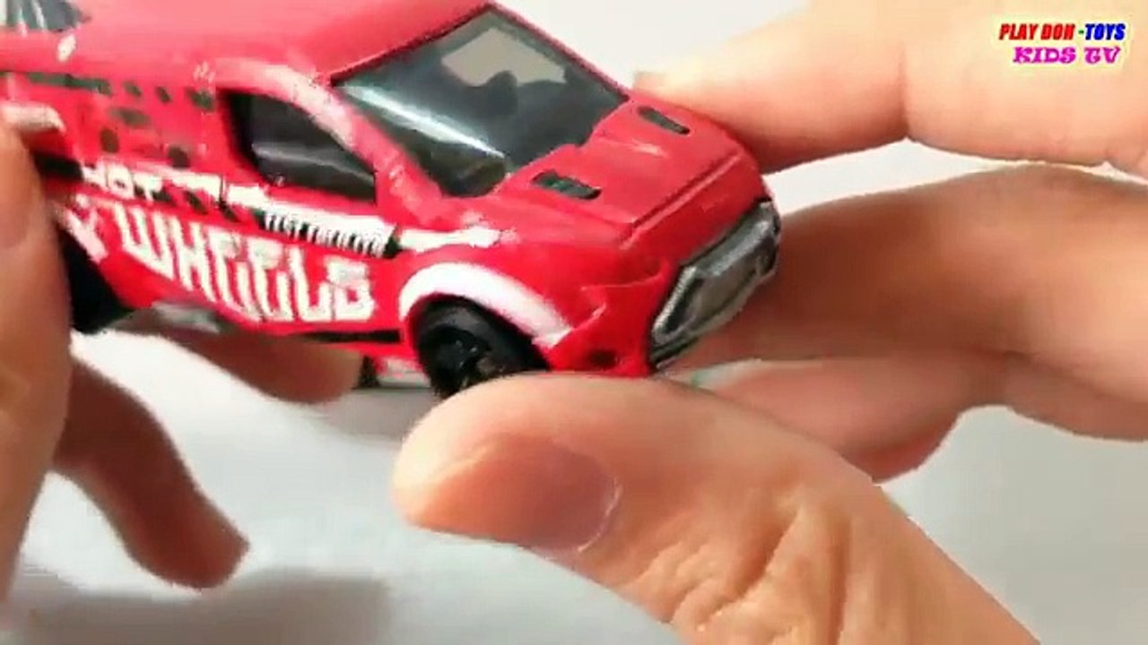 Tomica & Hot Wheels | Ford Transit Connect Vs Honda CR-Z | Kids Cars Toys Videos HD Collection