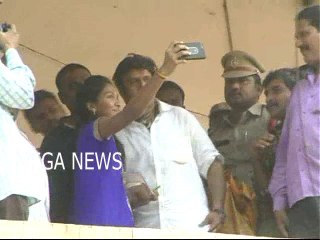 అభిమాని కొరిక‌ను కాద‌న‌లేక‌పోయిన బాల‌య్య‌ || Hero Balakrishna Fulfill HIS fans