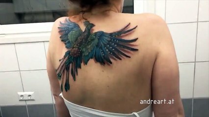 Tatouage d'un Phénix volant