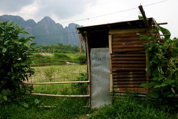 10 Weird Toilets In the World