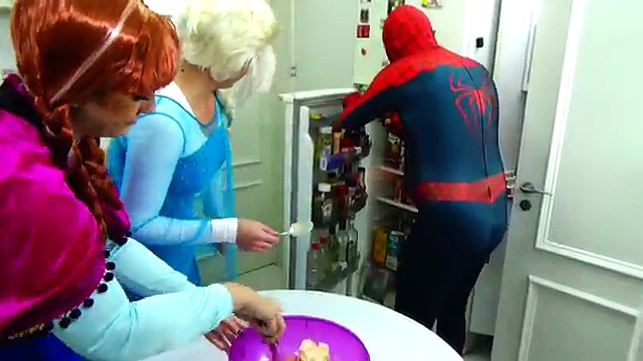 Frozen Elsa LIPSTICK ATTACK MAKEUP CHALLENGE vs Anna, Spiderman! Funny Superhero Video in
