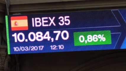 La Bolsa española sube un 0,90% a mediodía y busca los 10.100 puntos
