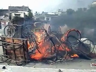 Live Video of Police and Public Clash from Saharanpur - Uttar Pradesh