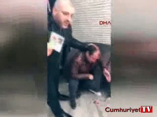 FETÖ'den ihraç edilen emniyet müdürüne dayak kamerada