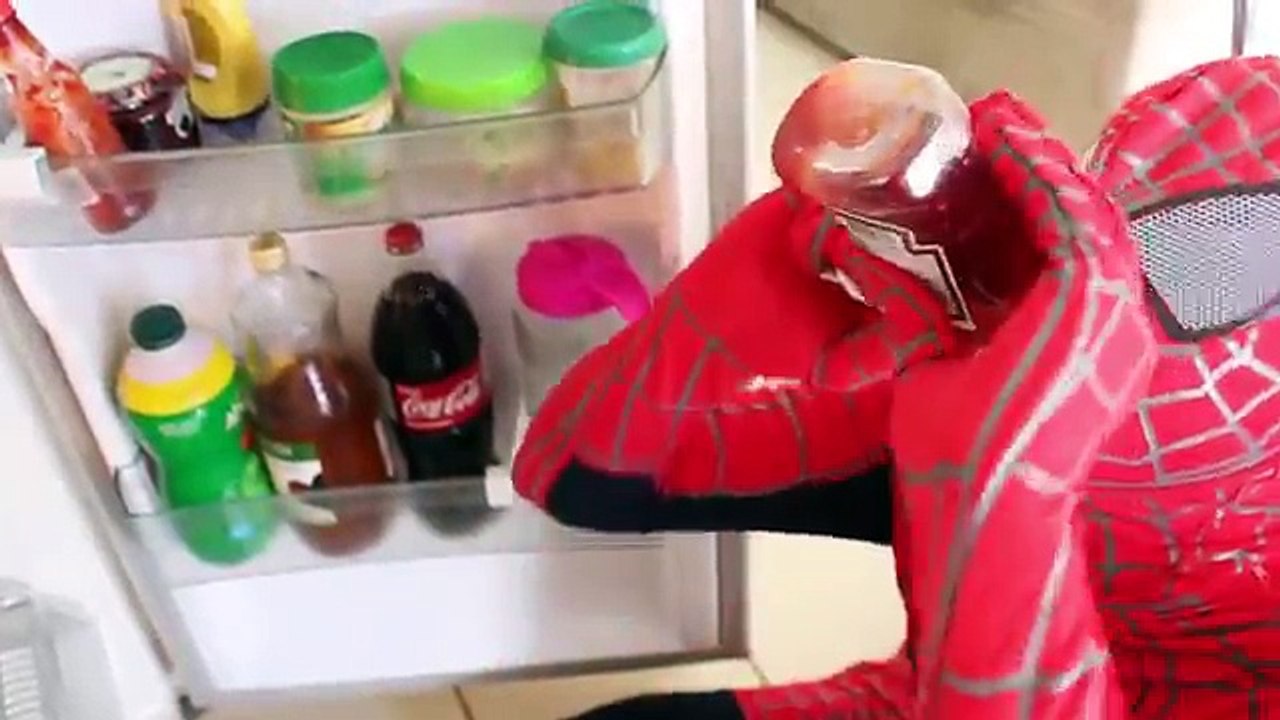 Frozen Elsa Hulk POOP Prank! w/ Spiderman Joker Baby Doll Rapunzel Snow White Superman IRL