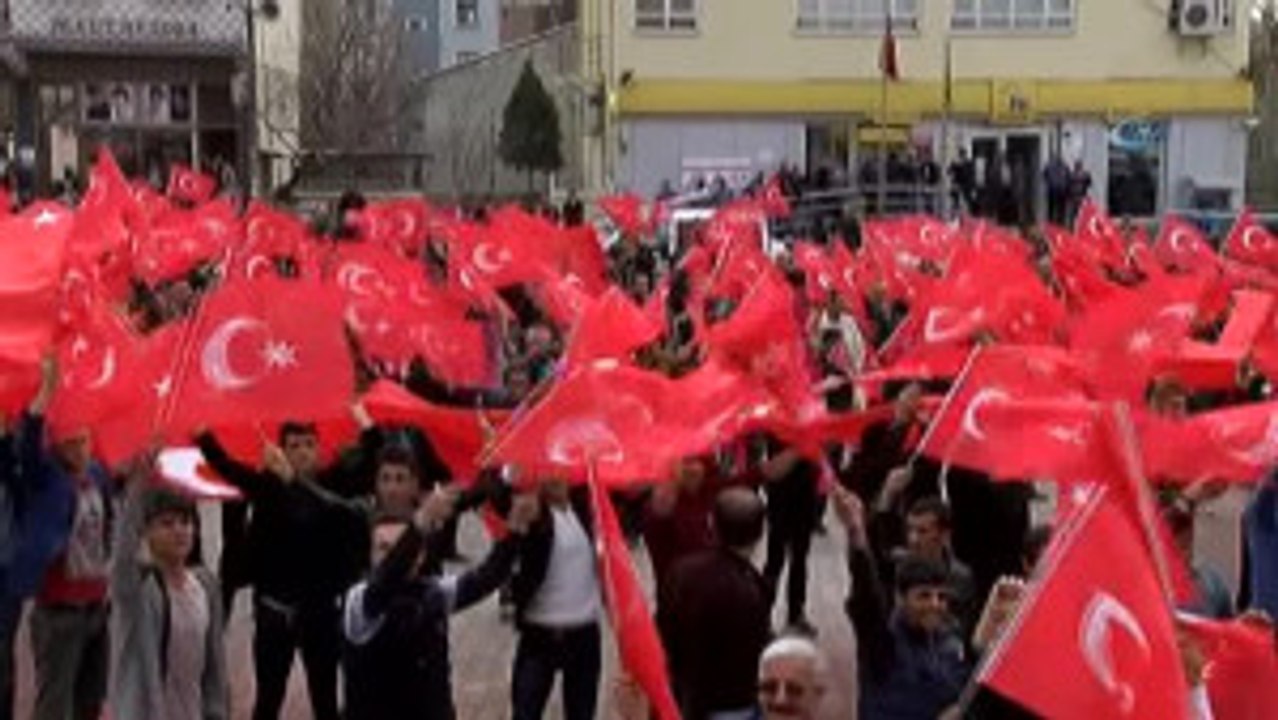 Çermik'te 'Teröre Lanet, Şehide Saygı Mitingi