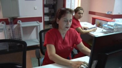 Necat Hepkon Devlet Hastanesi Çalışanları Kırımızı Rengi Tercih Eti