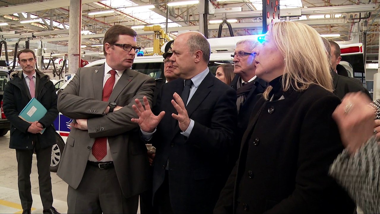 Visite de M. Bruno Le Roux au service de l'achat, des équipements et de la logistique de la sécurité intérieure (SAELSI)